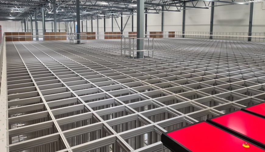 Picture of above showing the automated storage grid in the ColliCare warehouse in Vestby.